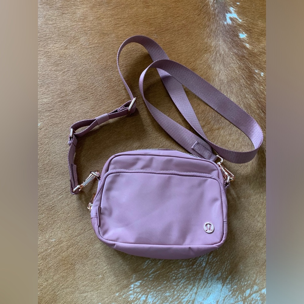 Lululemon Everyday Crossbody Bag 2L